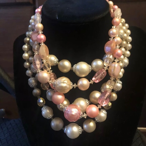 Lot Of Vintage Mixed Costume Jewelry 16 Necklaces Estate Sale - Picture 7 of 7